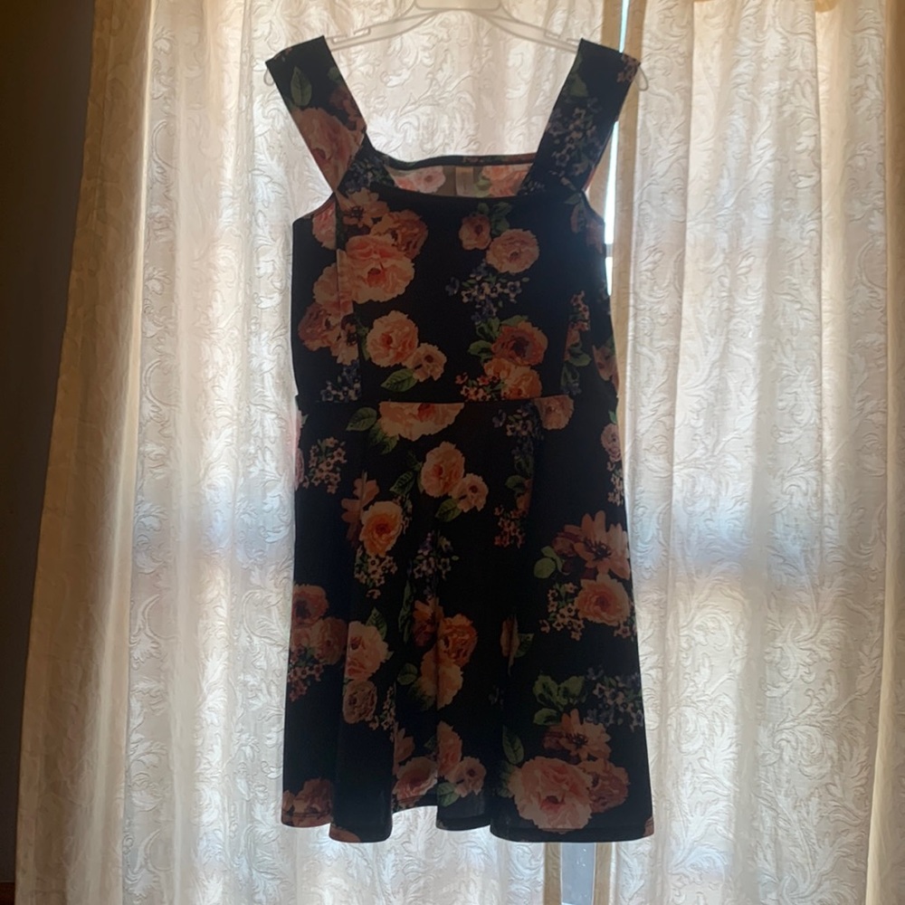 Off shoulder floral print dress